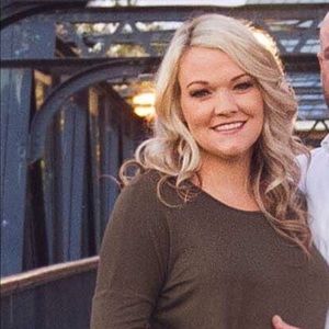 Meet your Posher, Courtnee
